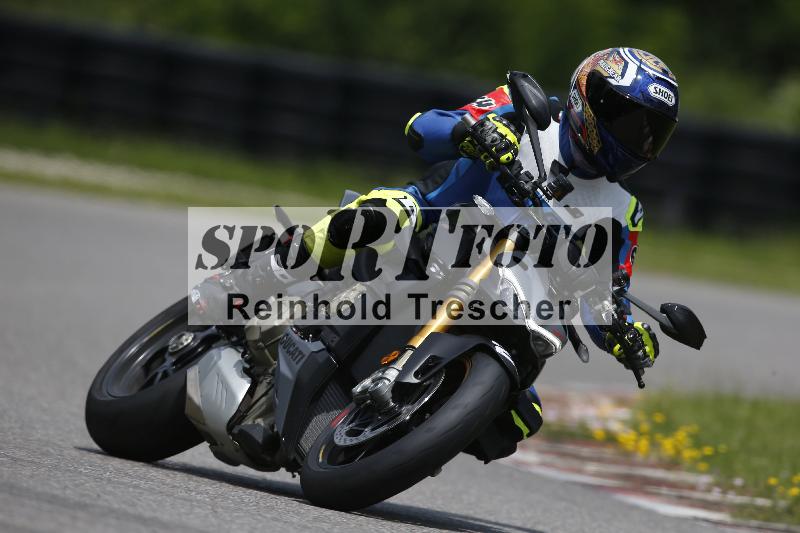 /Archiv-2024/29 12.06.2024 MOTO.CH Track Day ADR/Gruppe gelb/26